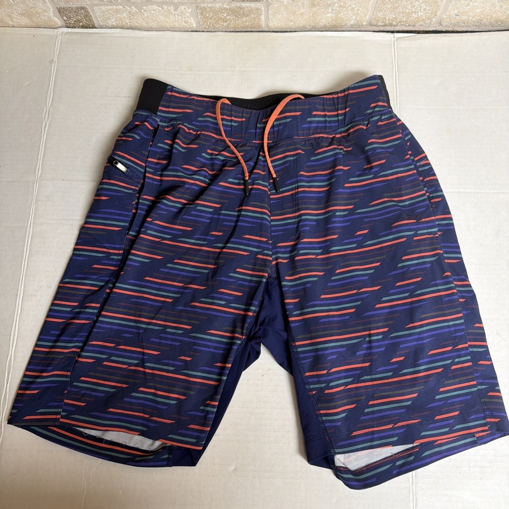 Lululemon THE Shorts 9" Mens M Blue Navy Striped Lined Stretch Running Training